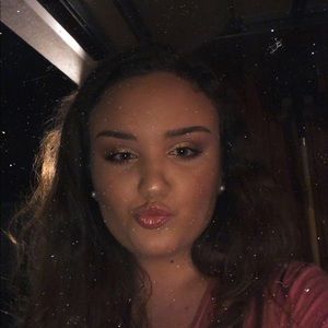 Meet your Posher, Paige